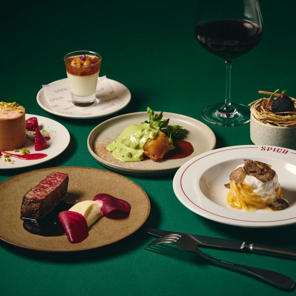 【予約開始】煌めく表参道で楽しむクリスマスコース